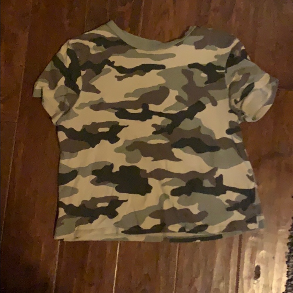 Woman’s camo print tee